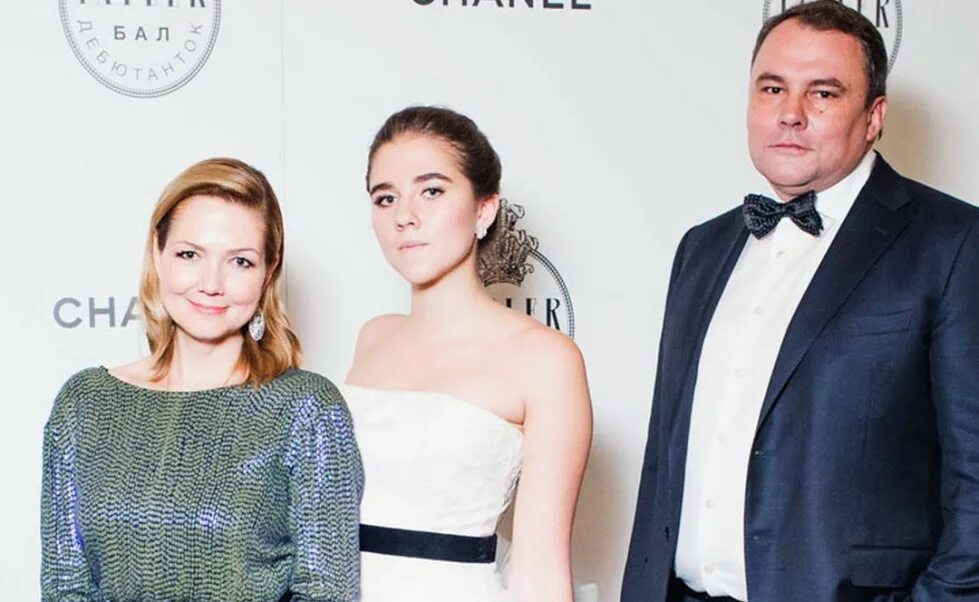 екатерина стриженова толстая. новая жена петра толстого телеведущего. дарья евенко и петр толстой. новая жена петра толстого телеведущего. новая жена петра толстого телеведущего.