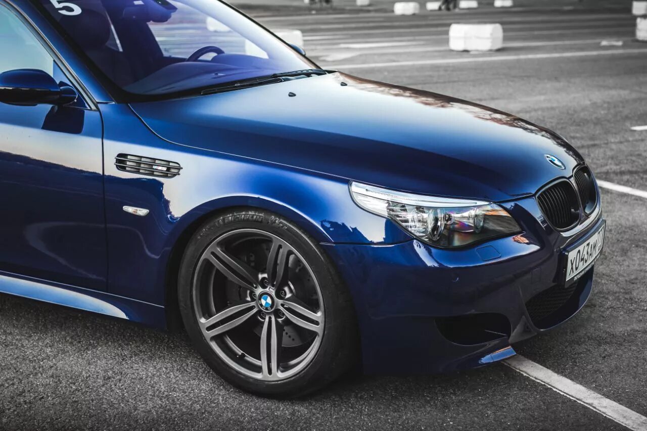 BMW m5 e60 Blue. BMW m5 e60 Interlagos Blue. БМВ е60 голубая. БМВ м5 е60 синий цвет. Звук бмв м5