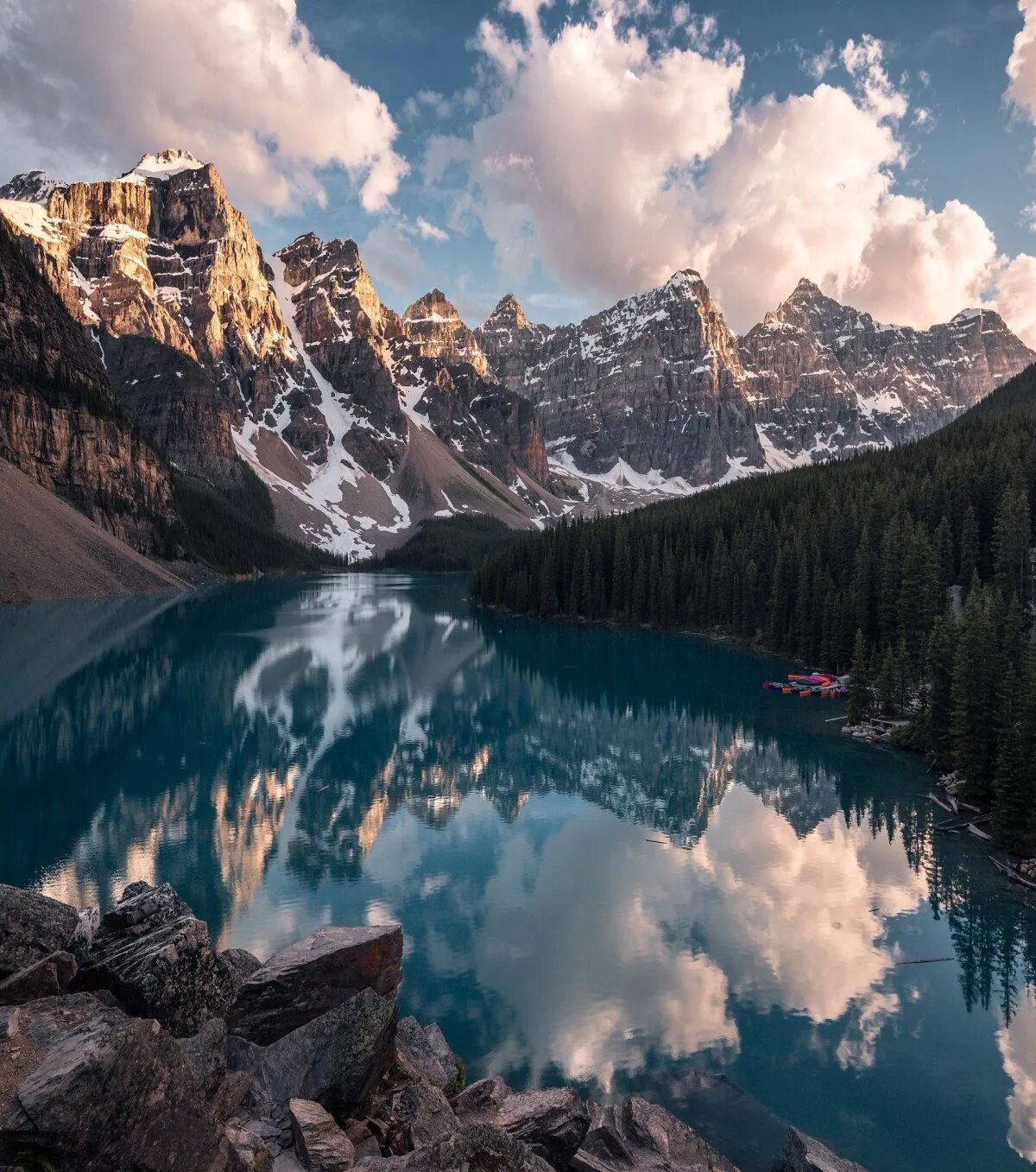 Фотки картинки. Озеро Морейн. Национальный парк Банф. Национальный парк Банфф, Канада. Ледниковое озеро Морейн, Канада. Озеро Банф Канада.