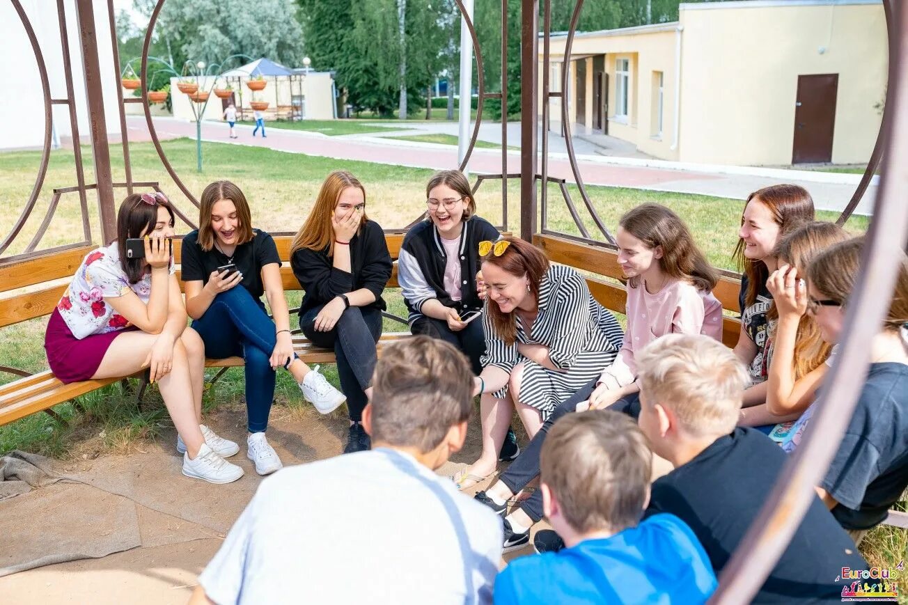 лагерь зеркальный в питере. сайт зеркального лагеря. зазеркальный лагерь спб. лагерь зеркальный ленинградская. детский лагерь зеркальный ленинградская область.