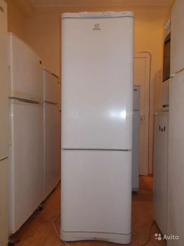 Холодильник индезит эльдорадо. Холодильник Индезит двухкамерный старые модели.