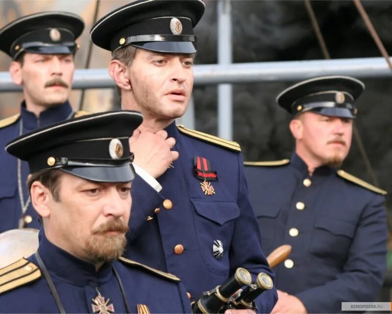 Несколько офицеров. Несколько офицеров