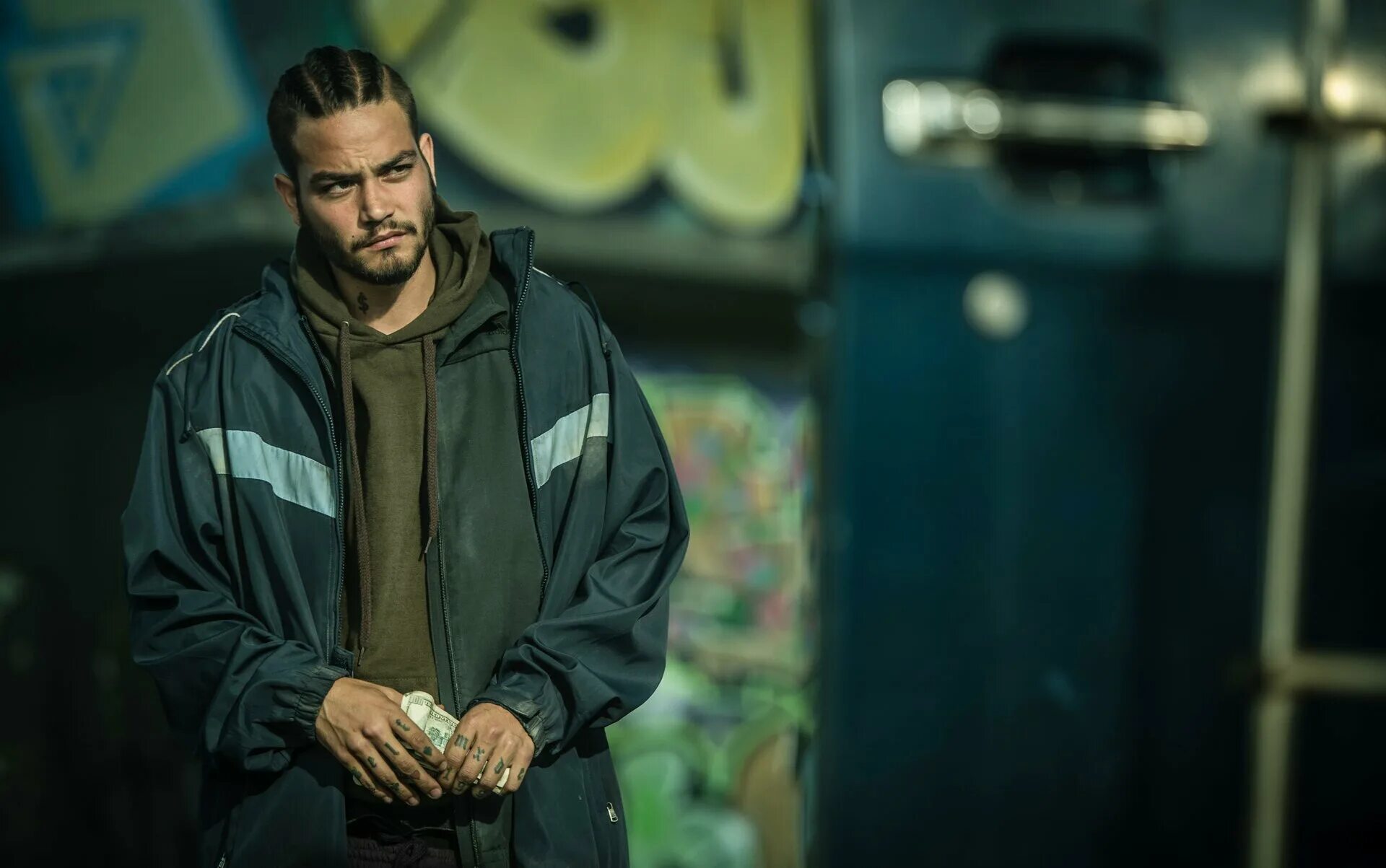 стивен лэнг в фильме не дыши. не дыши 2015. ф. ф. ф.