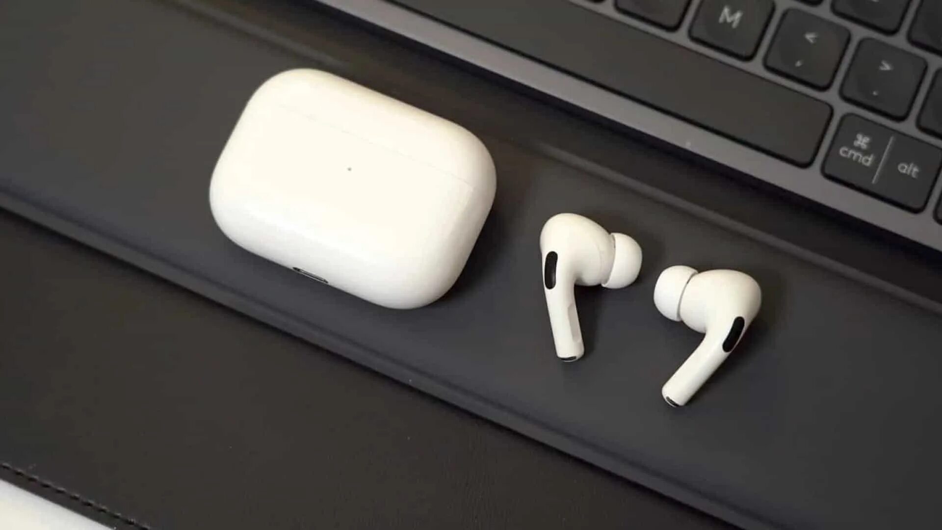 Последние наушники от apple. Беспроводные наушники Apple AIRPODS Pro. Беспроводная гарнитура Apple AIRPODS Pro 2. Наушники Apple аирподс. Наушники Эппл аирподс про.