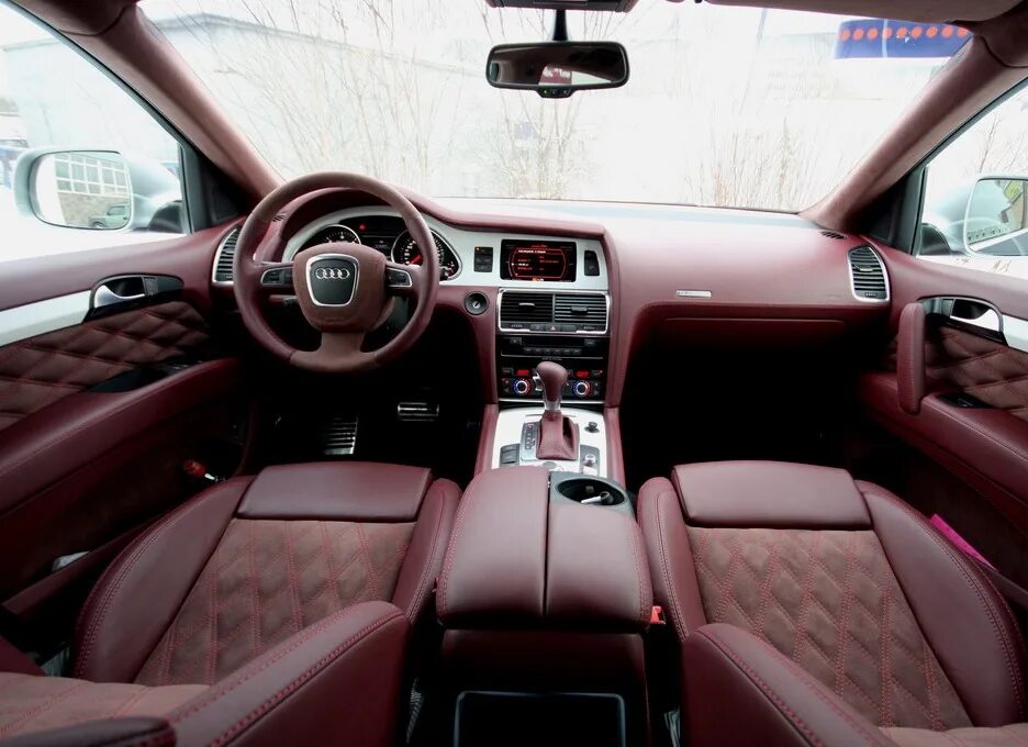 Audi exclusive салон. Цвет салона ауди. Audi a5 красный салон. Бежевый салон ауди а5. Цвет салона ауди.