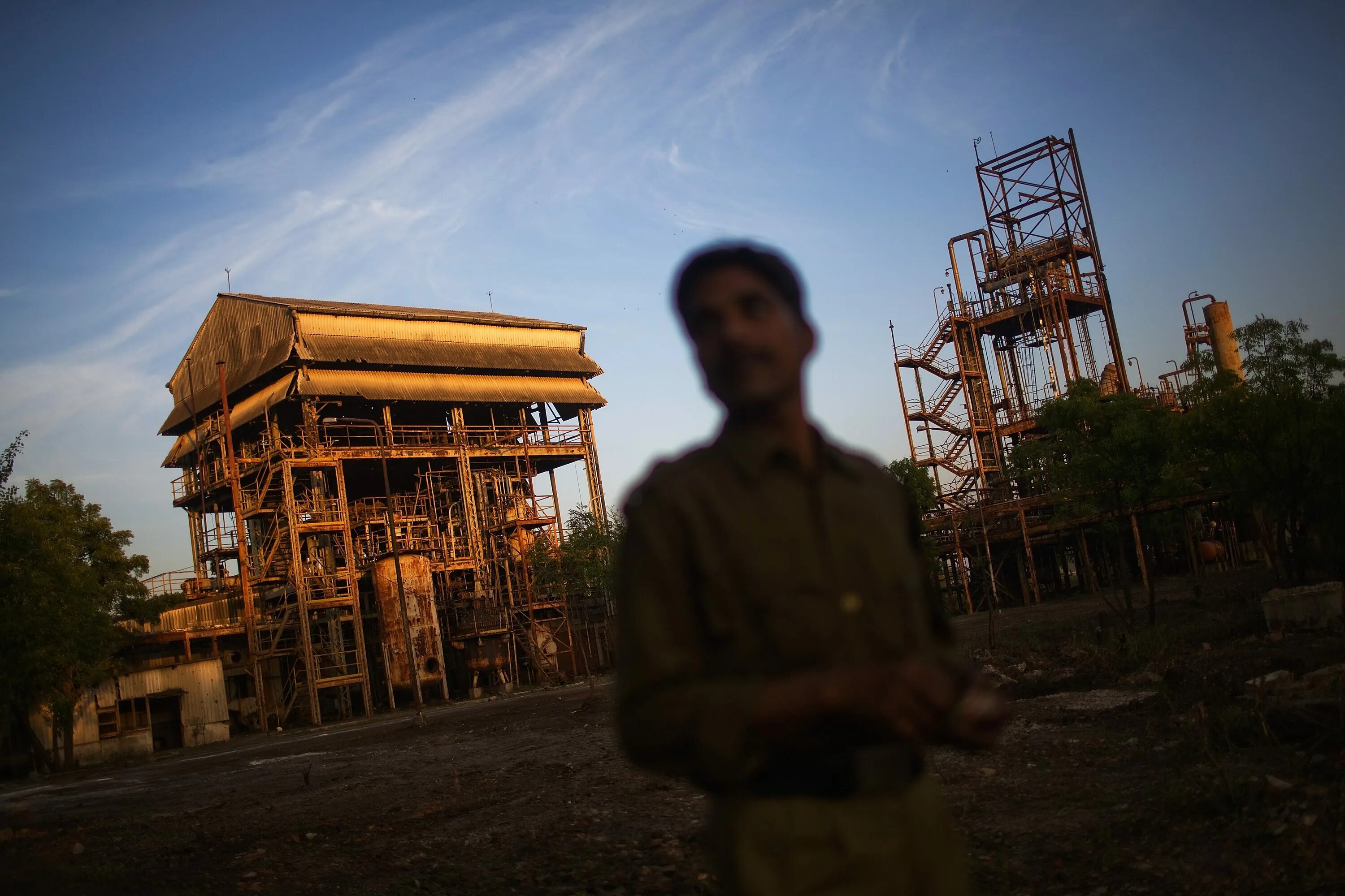 Индия Бхопал завод Union Carbide в 1984. Юнион Карбайд в Бхопале. Завод Union Carbide Бхопал. Бхопальская катастрофа 3 декабря 1984 года.