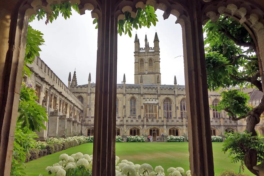 Оксфорд и кембридж университеты. Оксфорд институт 1920. Oxford and cambridge universities. Кембридж оксфорд колледж лондона. Кингс колледж кембридж.