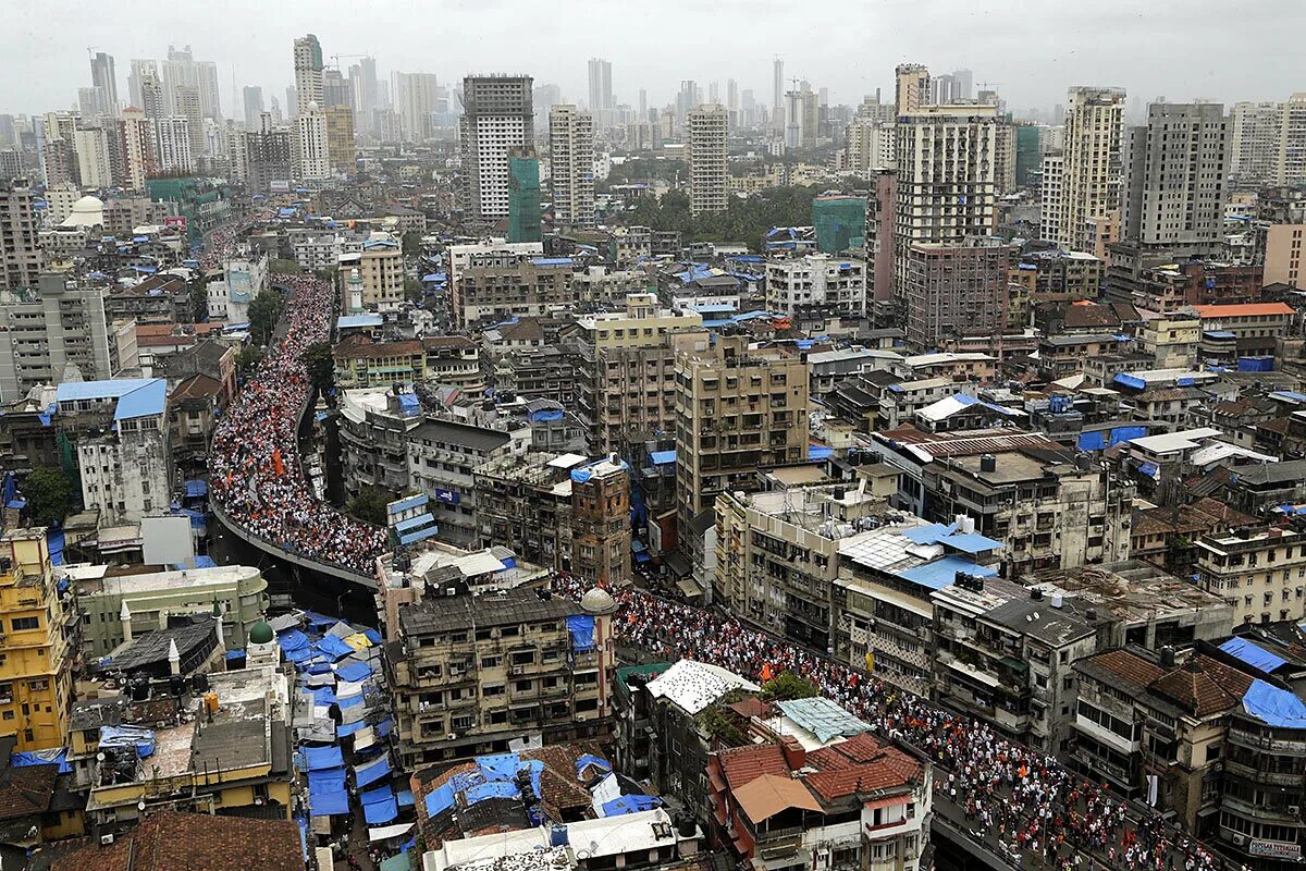 Мумбаи сити 19. Мумбаи Индия. Бомбей город в Индии. Индия столица Мумбаи. Нью Дели трущобы.