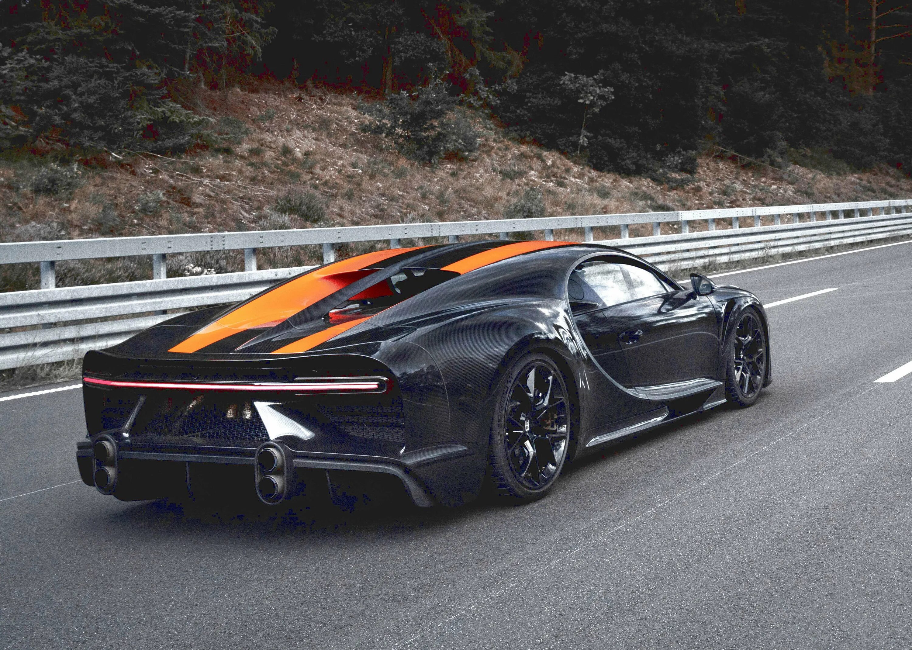 Шерон максимальная скорость. Бугатти чирон. bugatti chiron super sport 300+. бугатти шерон супер спорт 300. chiron super sport 300+.