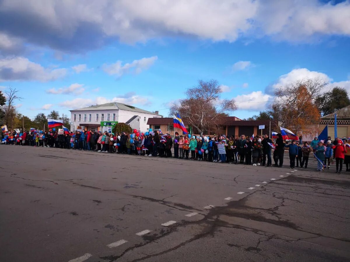 Погода в дубовской области на неделю. Дубовка Ростовская область. Площадь павших борцов Дубовское. Сайт администрации Дубовского района Ростовской области. Село Дубовка Ростовская область.