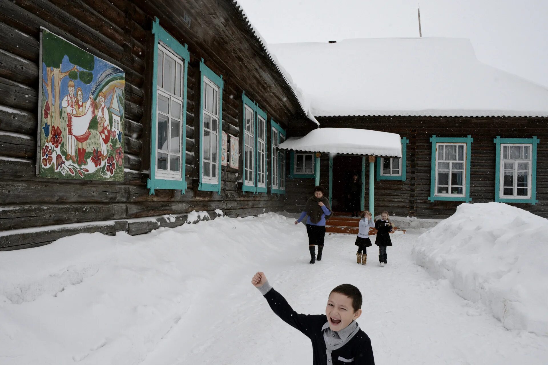 Школы в городе и деревне. Деревня сардаял марий эл. дер сардаял мари-турекского района. деревенская школа. школа в деревне.