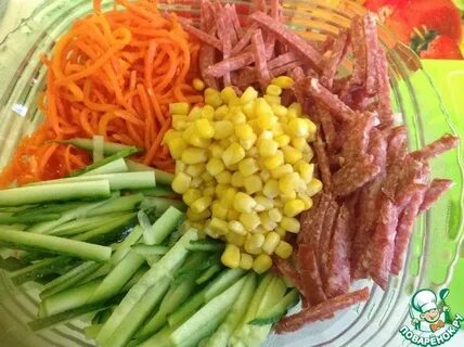 Салат кукуруза огурец колбаса сыр морковь