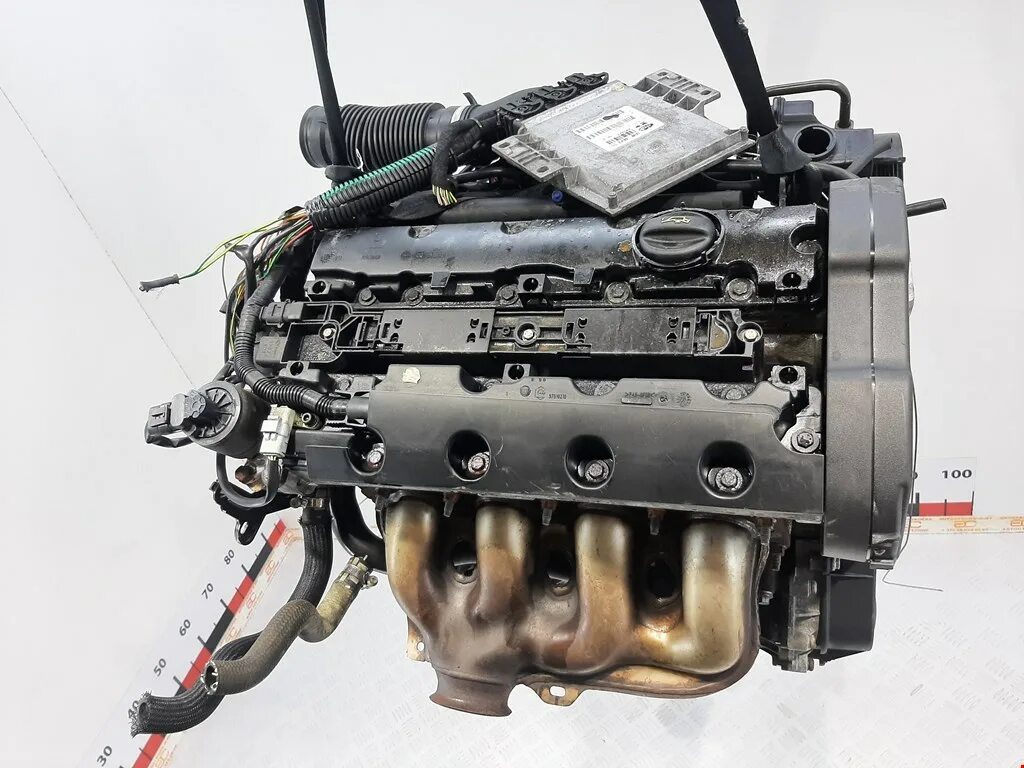 Ew12j4. Ew10j4 двигатель. 2. Двс ew10a. Двигатель ситроен с5 ew10a.