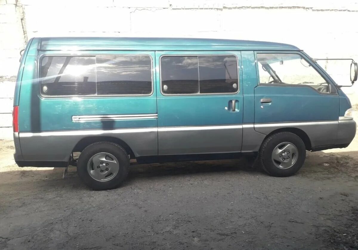 У т н 100. Hyundai h100 1997. hyundai h100 1996. hyundai h-100 2.4 at, 1996. hyundai h100 bus.
