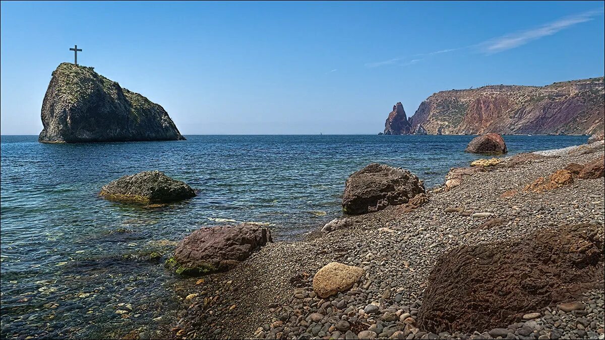 Мыс фиолент скала святого явления. Крым мыс фиолент скала. Явление крыма. Явление крыма. Мыс фиолент скала святого явления.