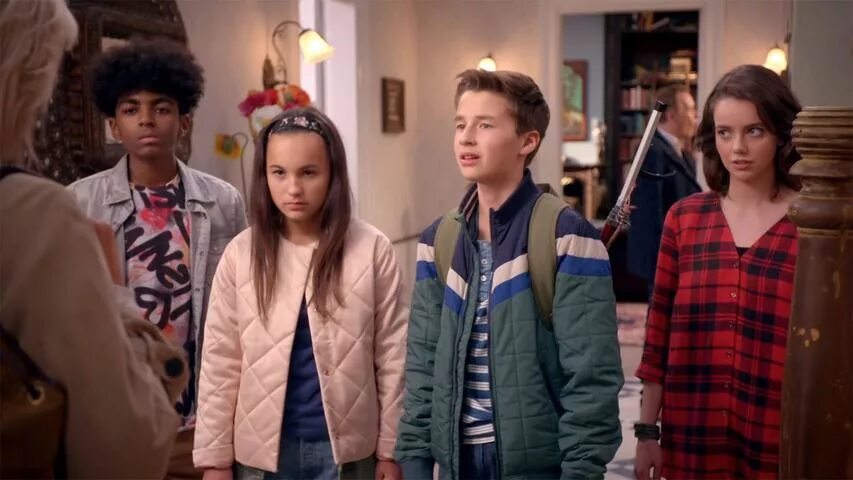 Хантер стрит 2017. Хантер стрит 2017. Мэймэй ренфроу хантер стрит. Хантер стрит аника. Хантер стрит 2017.