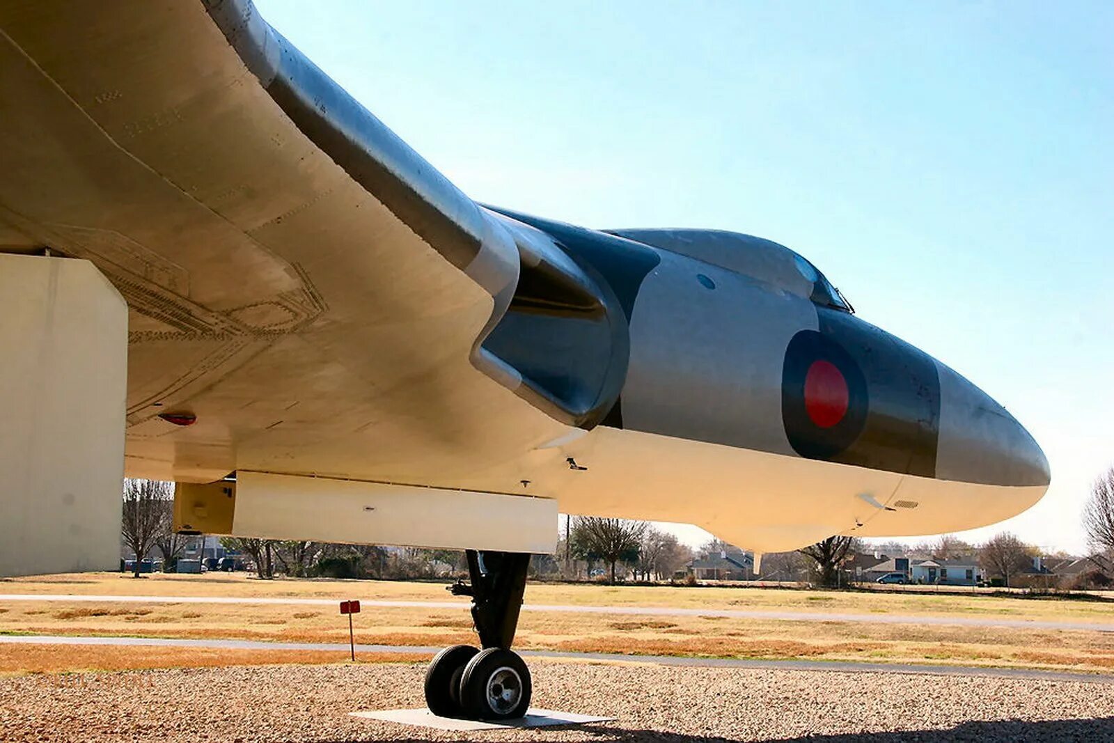 Avro vulcan xh558. Стратегический бомбардировщик avro vulcan. Самолет вулкан. Самолет вулкан. Самолет вулкан.