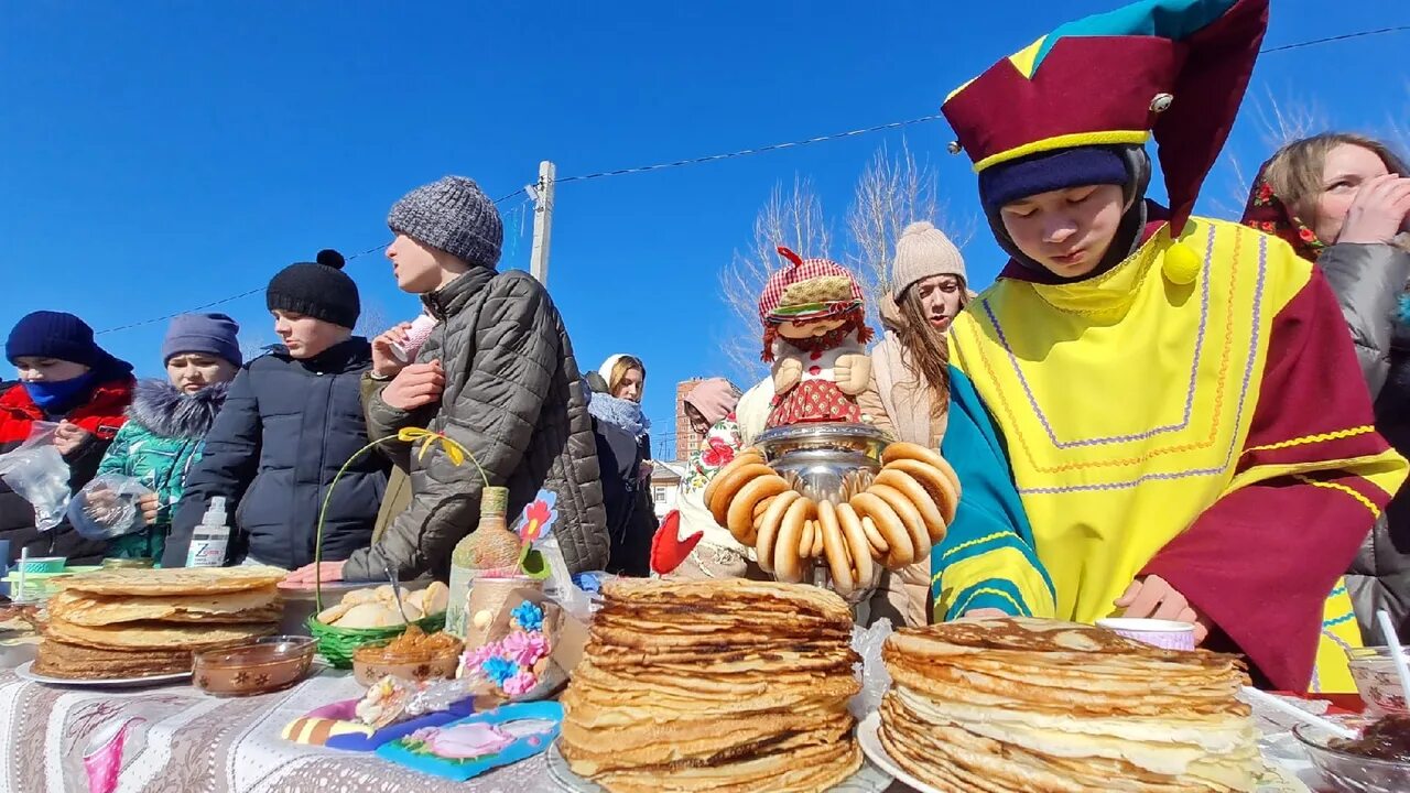 Масленица в пермском крае 2024. Масленица в Ярославле 2022. Празднование Масленицы. Широкая Масленица гуляния. Детям о Масленице.