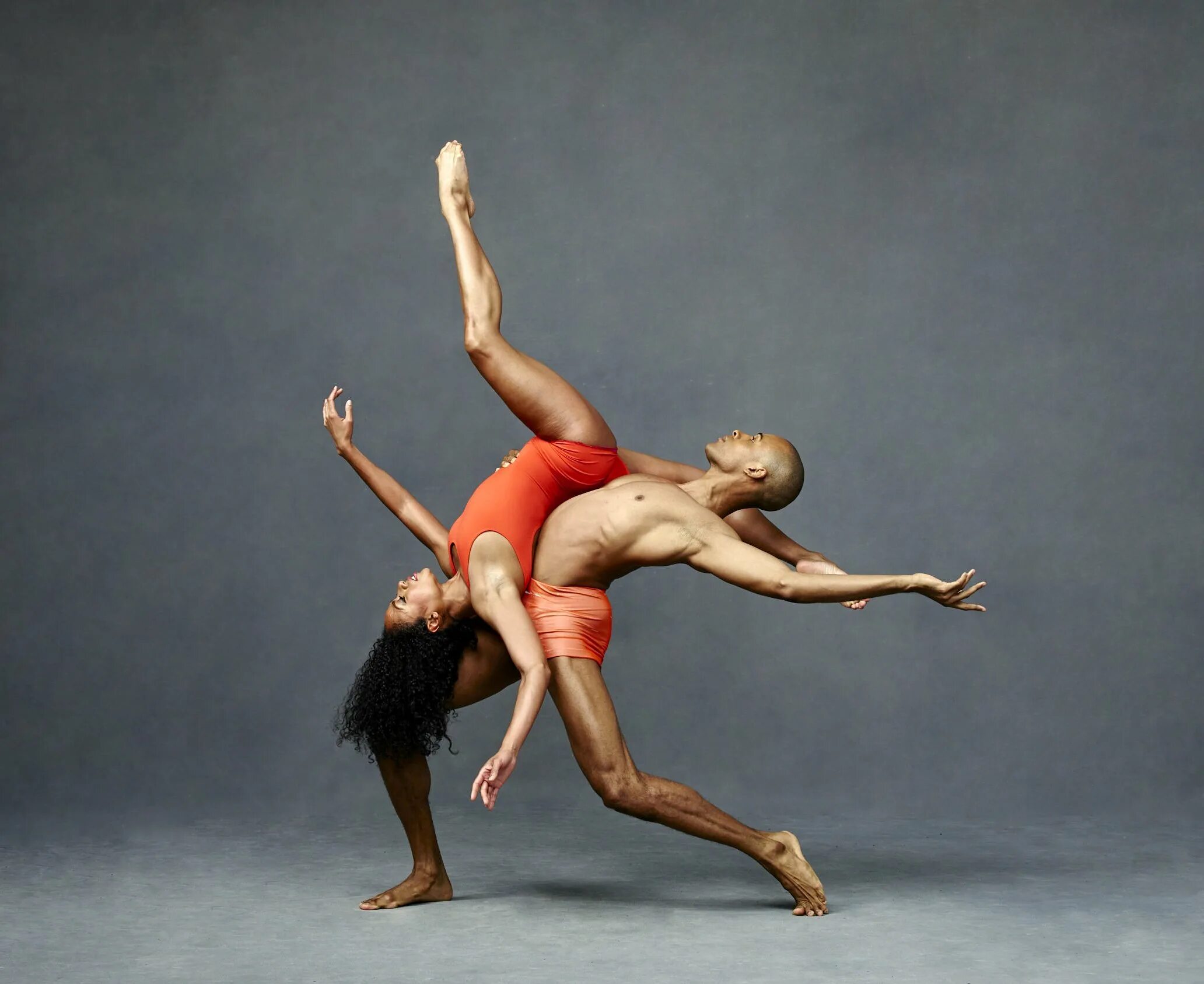 Современная акробатика. Современный балет. Поддержки в танце для двоих. Современные танцы.