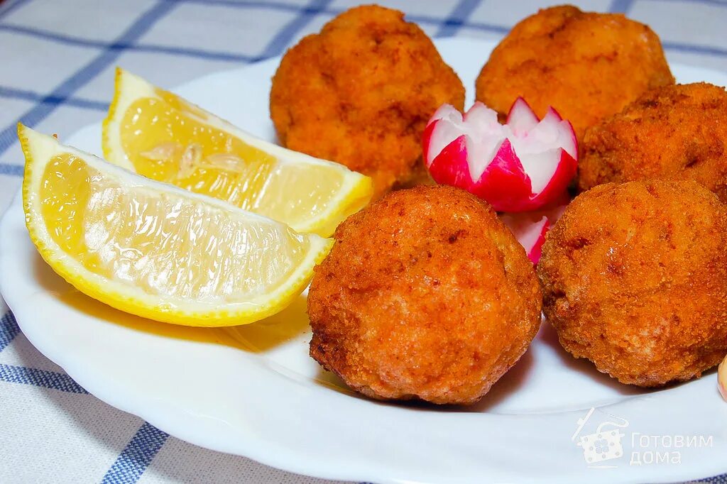 Крокеты куриные как готовить. Крокеты куриные. рыбные крокеты. крокеты мясные. крокеты куриные с сыром.
