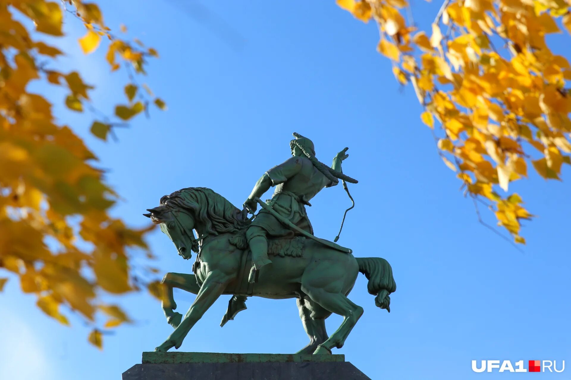 Где находится памятник салават юлаев. Памятник салавату юлаеву люк. вес материал автор год памятник салавата юлаева в уфе. салават юлаев памятник из пластилина. уфа памятник салавату юлаеву hd.