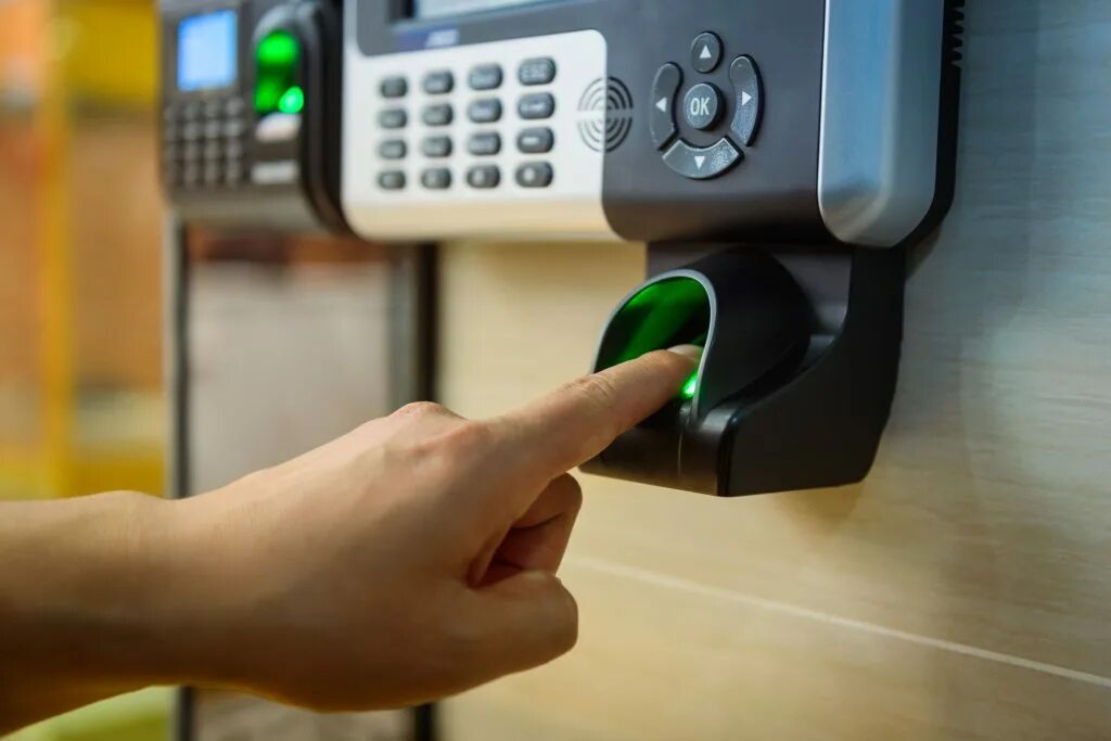 Контроль управление доступом обслуживание системы. Скуд система контроля и управления доступом что это такое. биометрический скуд. монтаж системы контроля и управления доступом.
