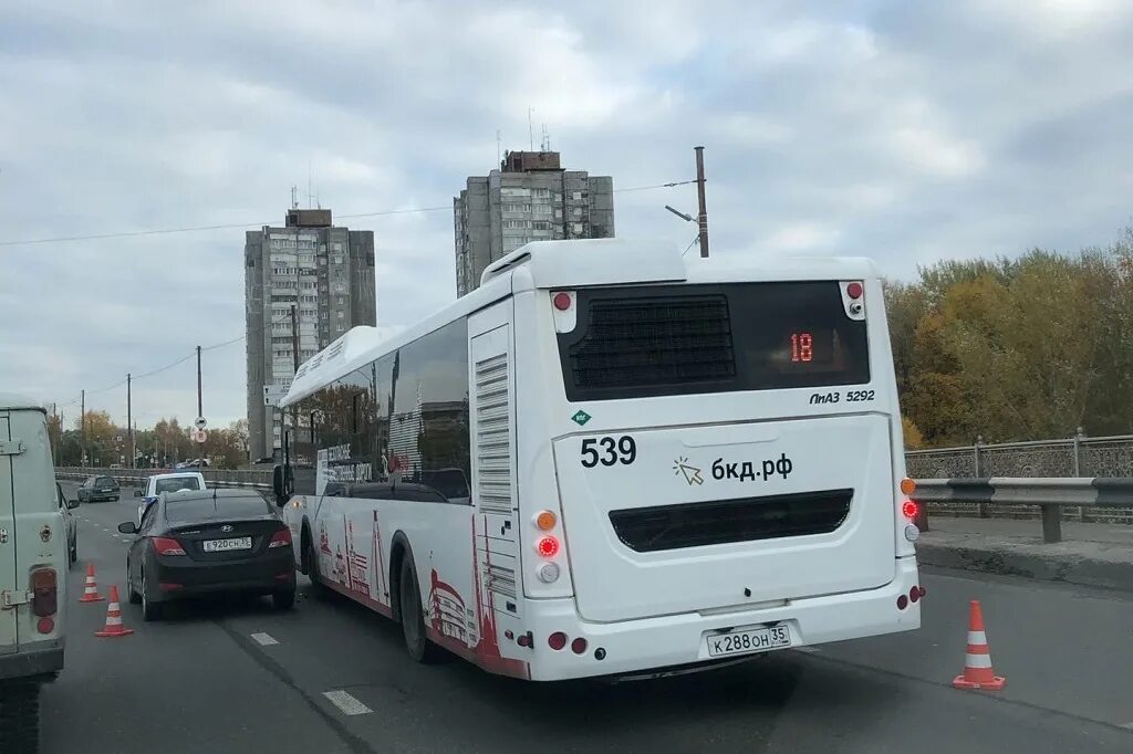 8 25 утра. Автобусы Череповец. Авария автобуса Череповец.