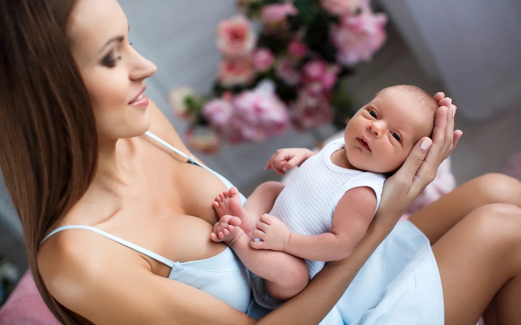 Гв в 1 5 года. Грудное вскармливание. Мать с ребенком. Грудное вскармливание новорожденных. Естественное грудное вскармливание.