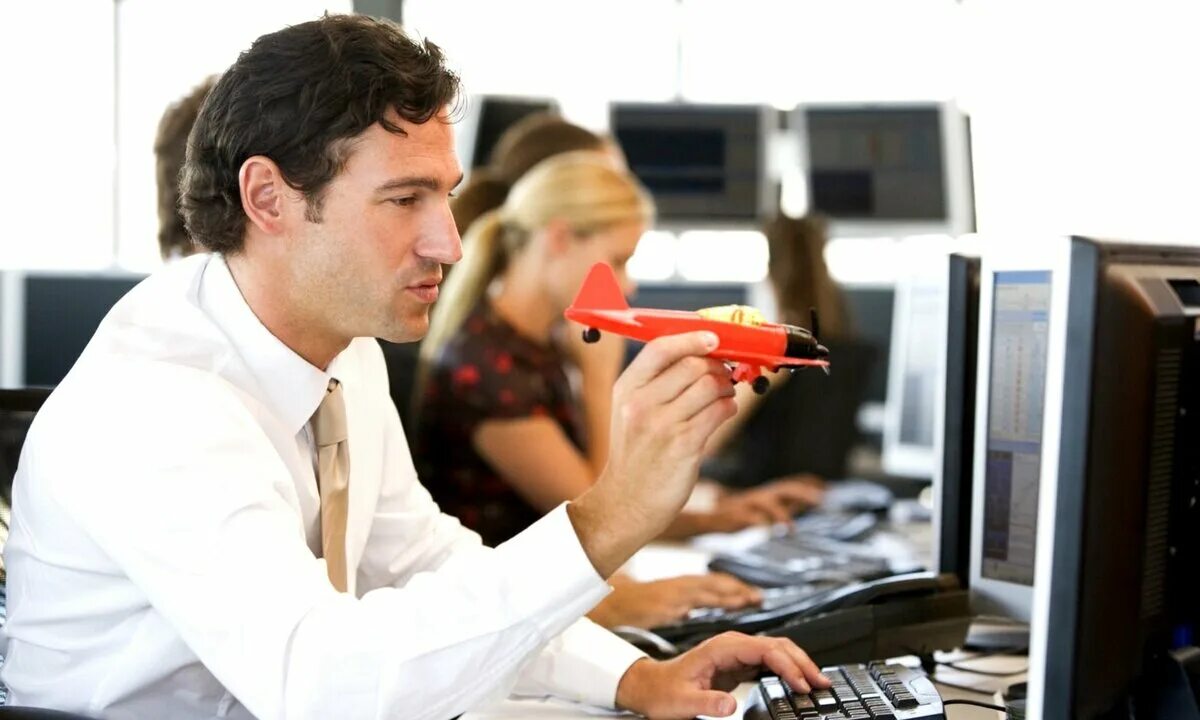 Office distractions модель. Office distractions модель