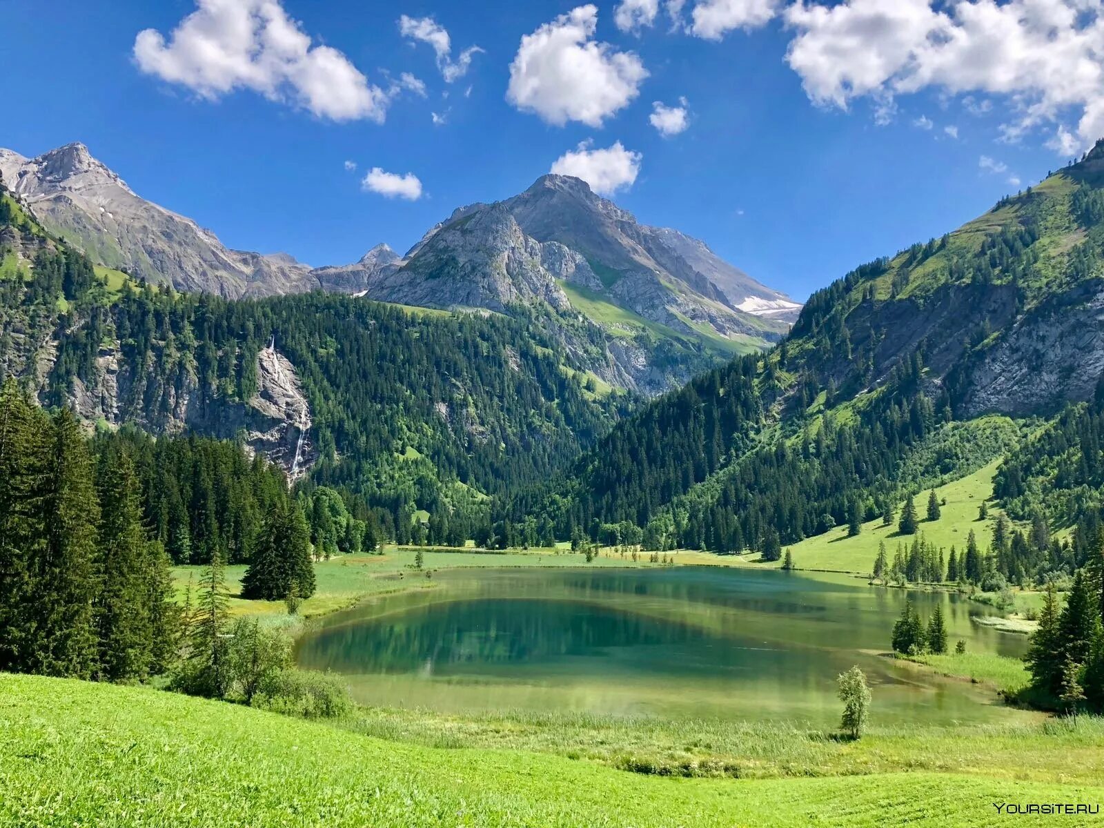Природа земли картинки. Gstaad швейцария природа. швейцария земля. природа земли.