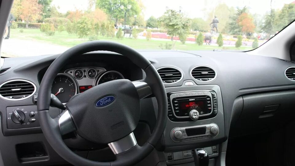Titanium 2.0. Комплектация titanium ford focus 2. ford focus 2 комплектация титаниум. комплектация титаниум форд фокус 2 2010. ford focus 2 рестайлинг комплектация титаниум.