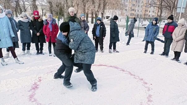 Петушиные бои на масленицу музыка. Петушиные бои на масленицу. Петушиные бои на масленицу музыка. Петушиные бои на масленицу. Петушиные бои накануне масленицы.