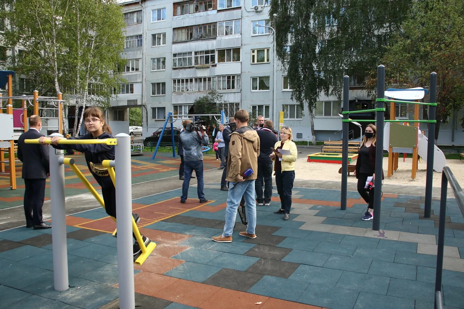 В этом году в Тюмени благоустроят 52 дворовые территории / Медиа / Глава города 