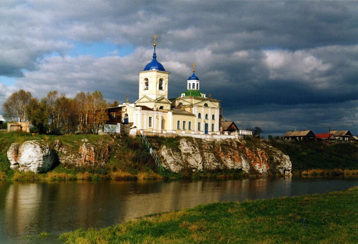 Слобода свердловская купить. Слобода Коуровская Свердловская область. Село Слобода Церковь Георгия Победоносца. Церковь Георгия Победоносца // село "Слобода". Свердловская область.... Коуровская Слобода храм Георгия Победоносца.