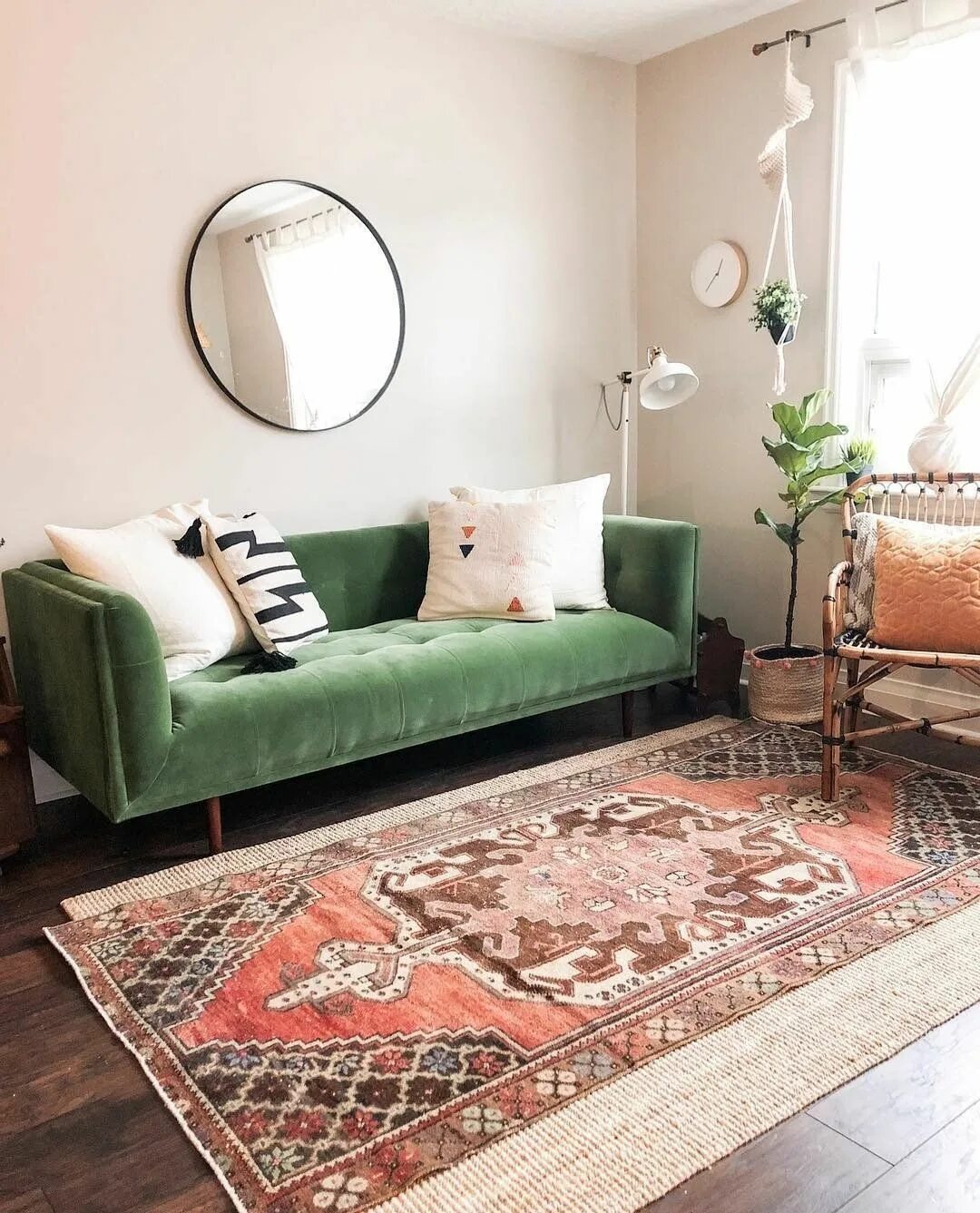 Винтажные ковры в современном интерьере IKEA Soderhamn Boho Hack: Add Warmth To Your Space With Linen Sofa Covers Bohemi