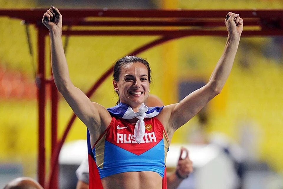 Чемпионка по прыжкам в длину. Олимпийская чемпионка по прыжкам в длину.