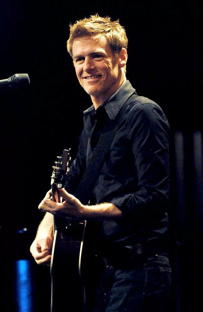 Bryan Adams partilha foto inédita de uma visita a Portugal - Atualidade - SAPO L