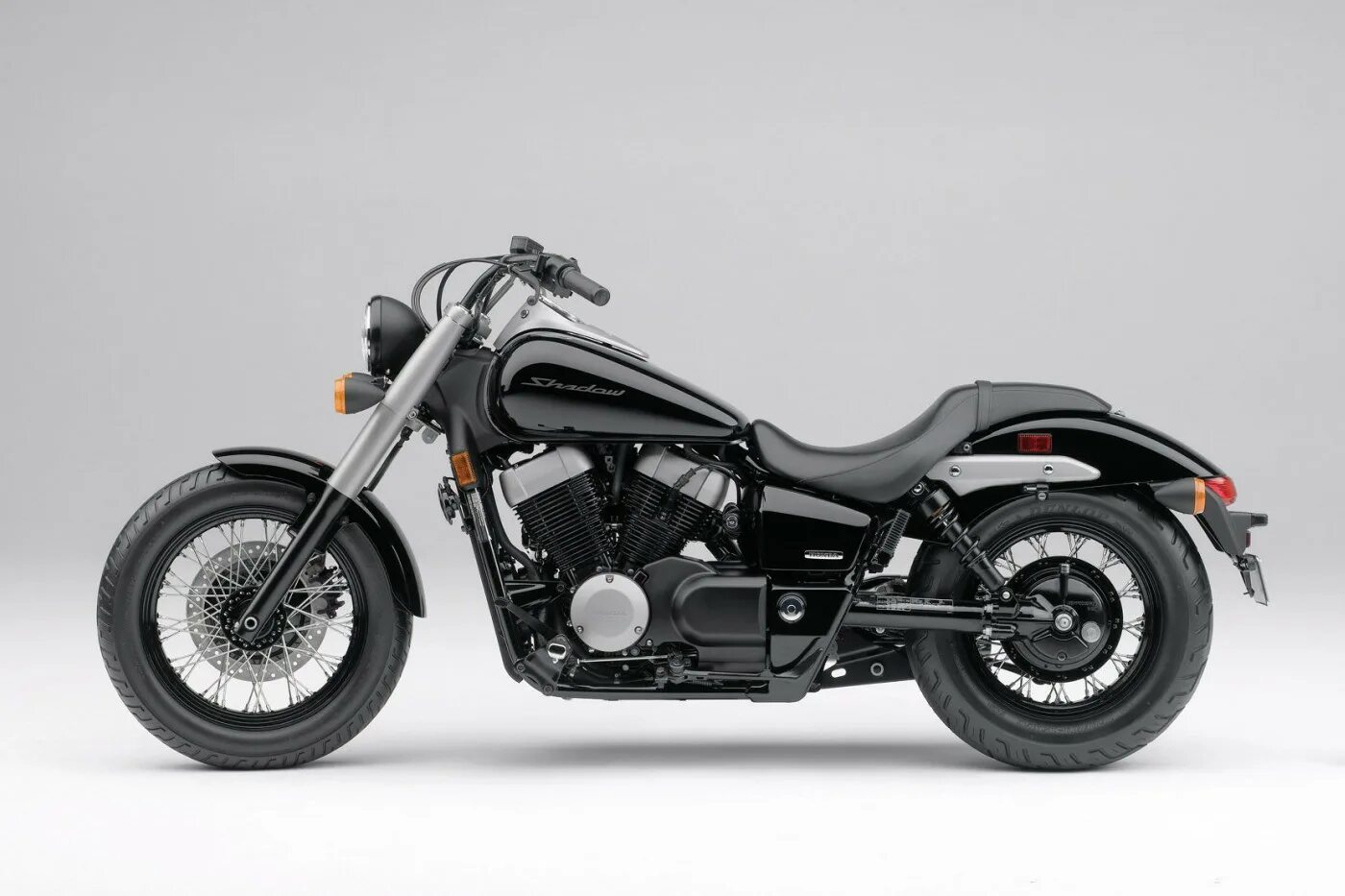 Шедоу хонда. Honda Shadow 750 Phantom. Honda VT 750 Phantom. Honda VT 750 Shadow Phantom. Honda Shadow 750 Phantom 2019.