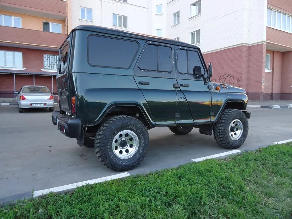 УАЗ Hunter 33 колеса. УАЗ Хантер 32 колеса лифт. 31 Колеса на УАЗ Hunter. Лифт УАЗ 3151 под 33 колеса. Хантер 15