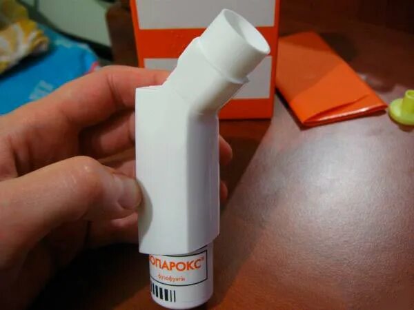 Бронхиальная астма. Ингаляции при ангине у ребенка. Дыши ингалятор. Лекарство от ангины для ингалятора. Ингалятор спрей для горла.