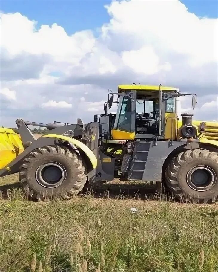 Кировец к 708 удм. Кировец удм 708 фронтальный. погрузчик кировец к 708удм. фронтальный погрузчик на базе кировца к 708.