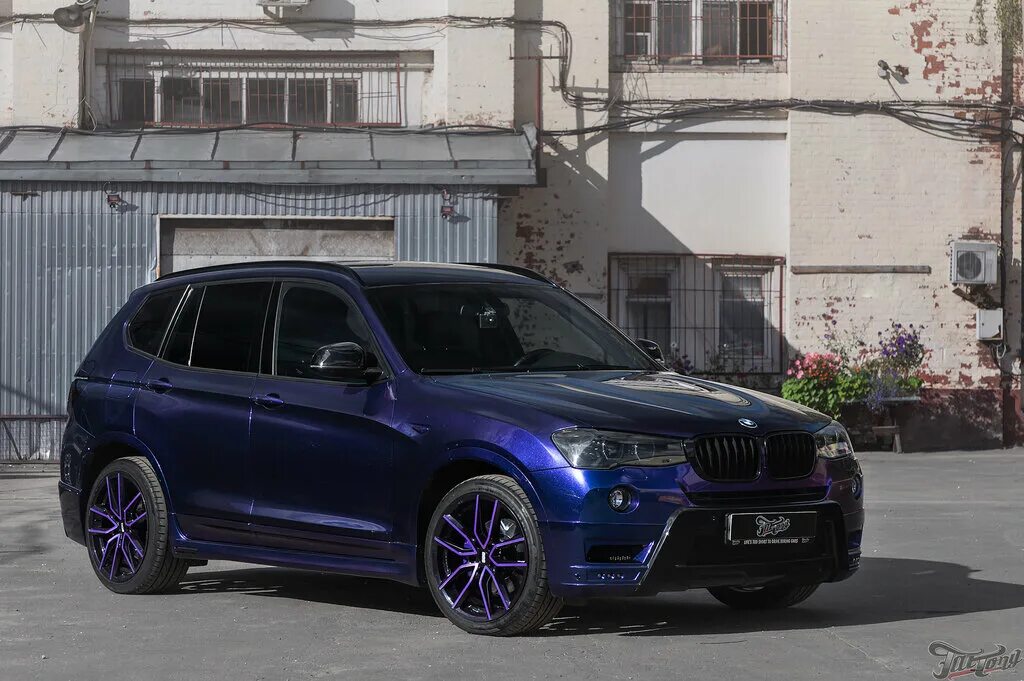 Fat tony тюнинг. BMW x5m фиолетовый. BMW x5m синий перламутр. БМВ x5 фиолетовая. Лиловый BMW x3.