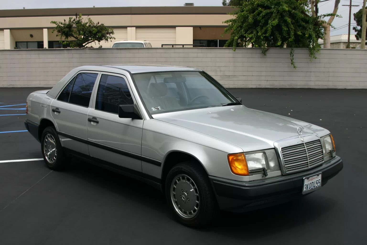 The 1976 Mercedes 300D This car is a total peice of crap, . Flickr