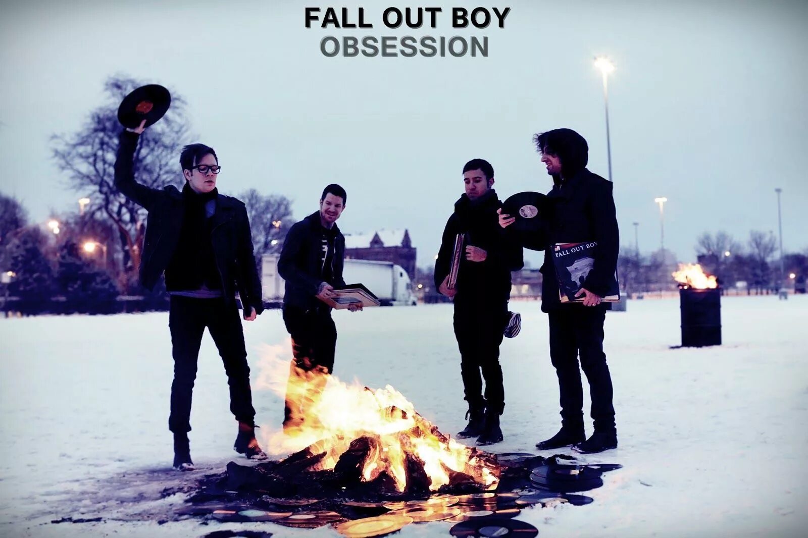 Phoenix fall out boy текст. Флеш fallout. Обои fob. Официальный мерч fall out boys. Fall out boy 2023.