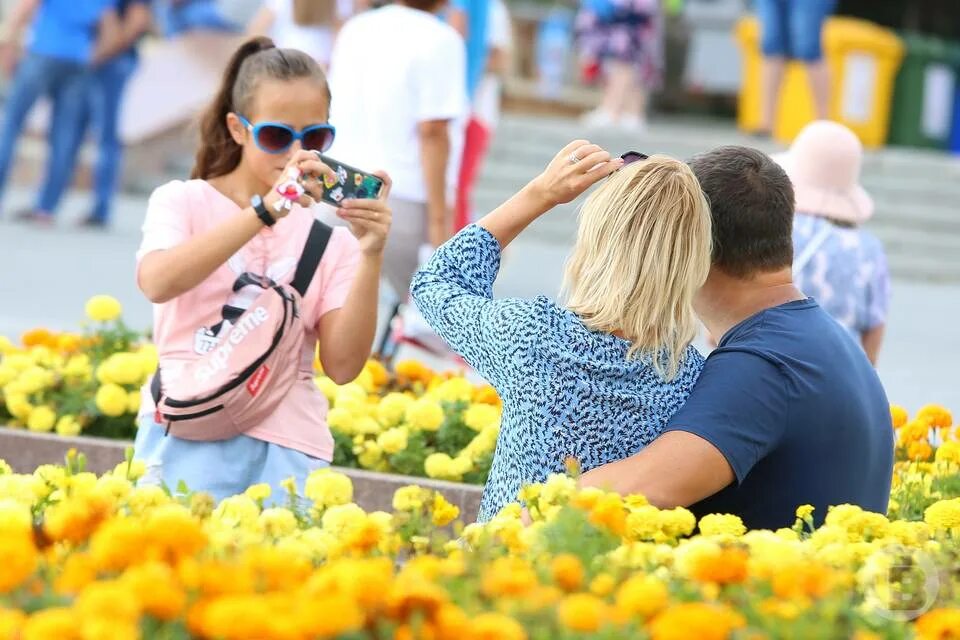 Можно ли летом. Август Волгоград жара. Теплая погода. Культура Волгоград. Летний Волгоград фото.