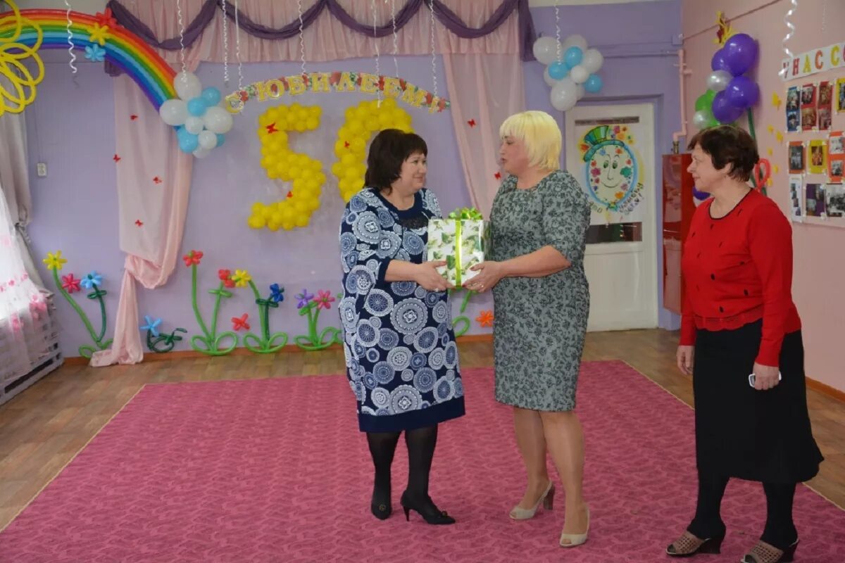 заведующий детского сада. заведующая детского сада. видео заведующая детским садом. азарскова галина александровна. войтовская галина александровна.