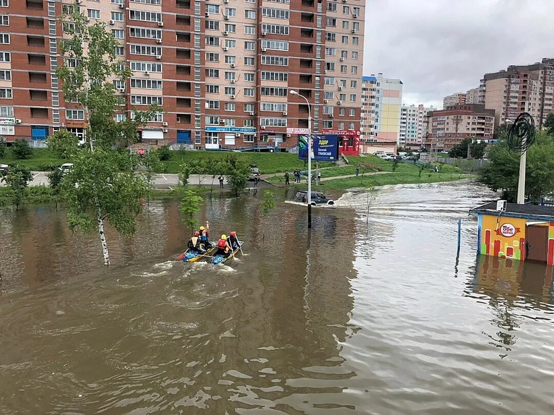 Наводнение хабаровским. Ликвидация наводнения в хабаровске. Наводнение хабаровск. Наводнение в хабаровске 2013. Потоп в хабаровске 2013.