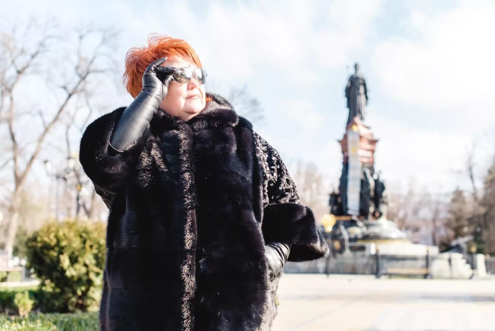 барыня в шубе. барыня в меховой шапке. барыня в мехах и на мехах. лаура вартанян в мехах. барыня в шубе.