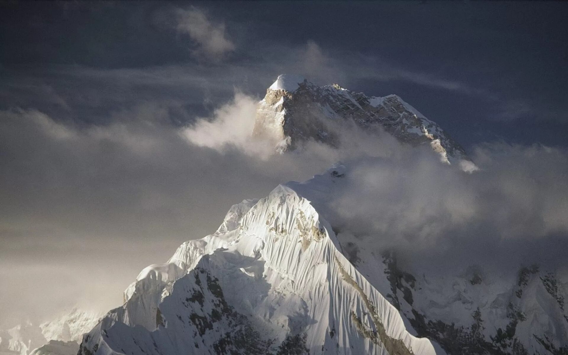 Самая высокая снежная гора. Пик горы Эверест рассвет. Вышина горы Эверест. Пик к2 Чогори. • Эверест или Джомолунгма (Гималаи)..