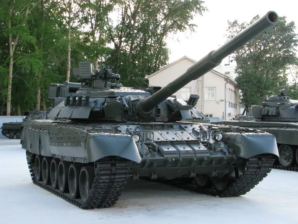Купить б у танк. Т-82 танк. Т82б. Т-82 ОБТ. Т82 САУ.
